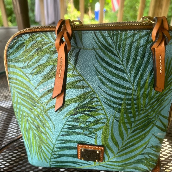 Dooney &Bourke CrossBody coated cotton print - Picture 3 of 10